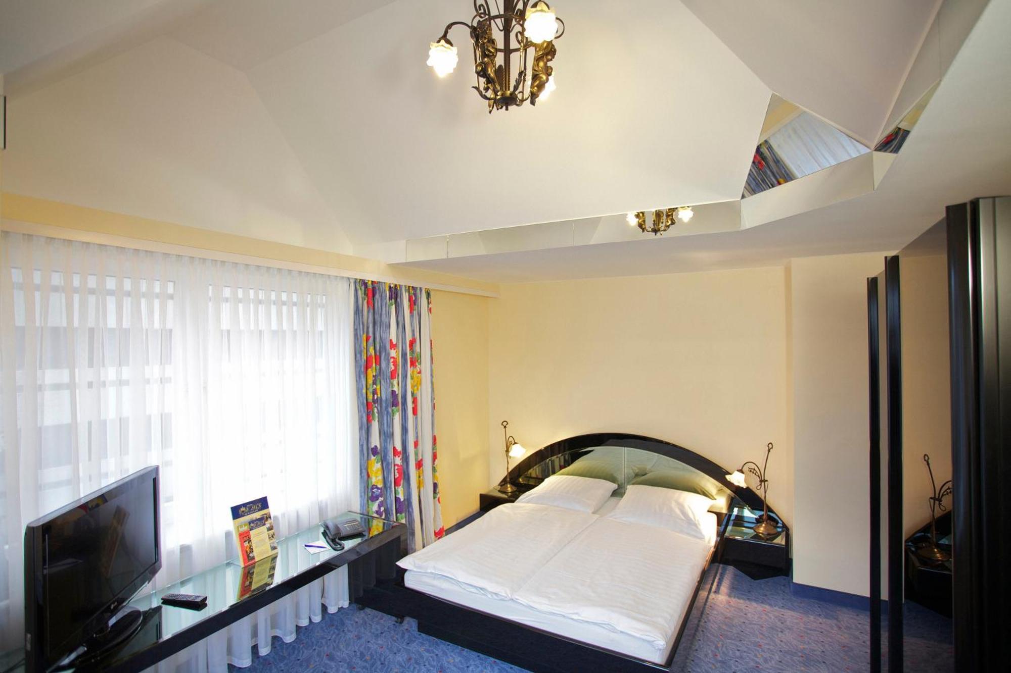 Hotel Koenigshof Am Funkturm Hannover Room photo